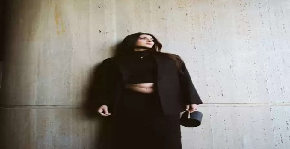 दूसरी बार मां बनने जा रहीं सोनम कपूर, लेटेस्ट फोटोशूट में दिखा एक्ट्रेस का रॉयल अंदाज