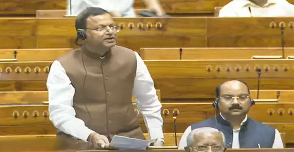 बैंकों ने बीते तीन वर्षों में 10,000 करोड़ रुपए से अधिक के अनक्लेम्ड डिपॉजिट लोगों को वापस किए