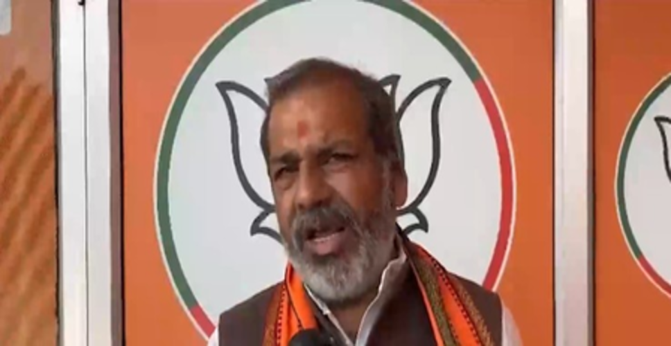 बकरीद को लेकर सीएम योगी के निर्देश पर भाजपा नेता का बयान, 'रास्ते पर नमाज पढ़ने का औचित्य नहीं'