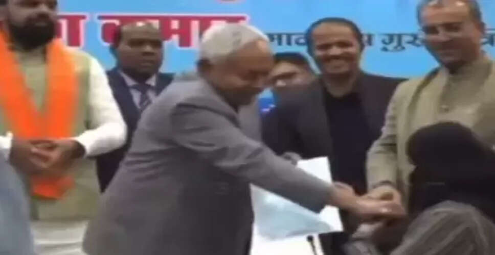 हिजाब विवाद: मुख्यमंत्री नीतीश कुमार के बचाव में उतरे बिहार के मंत्री जमा खान