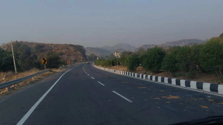 राजस्थान में हाईवे किनारे अवैध होटल-ढाबों पर सख्ती, 75 मीटर दायरे में बने निर्माण होंगे ध्वस्त