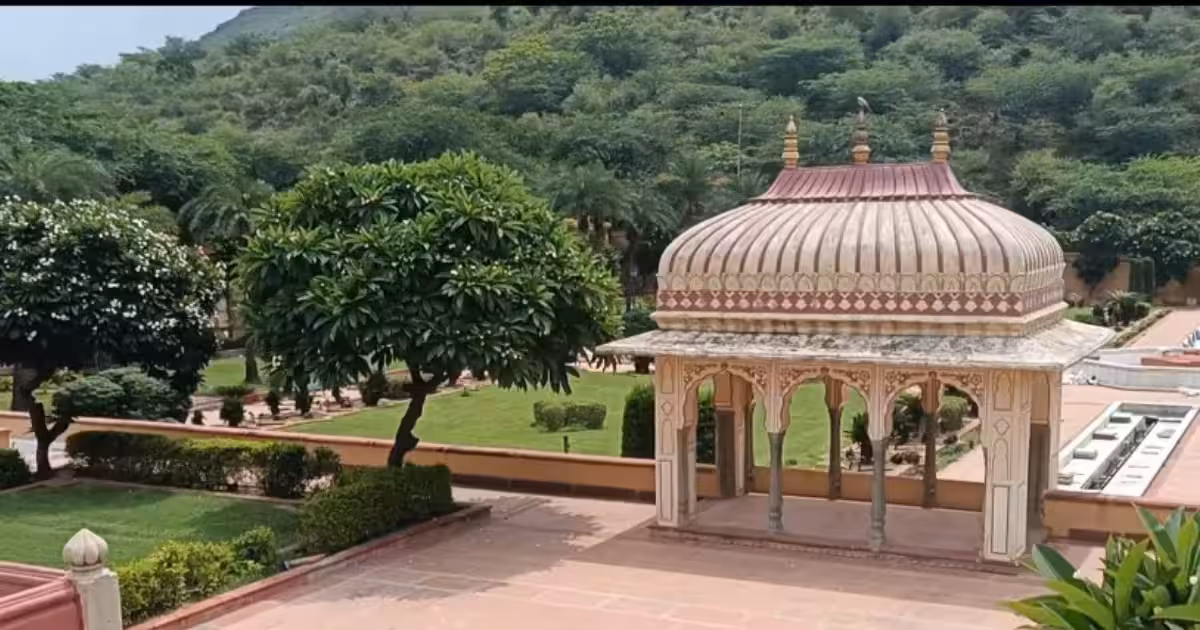अन्दर से कैसा दिखता है&nbsp;जयपुर का ऐतिहासिक सिसोदिया रानी का बाग, 3 मिनट के शानदार ड्रोन वीडियो में करे वर्चुअल सैर