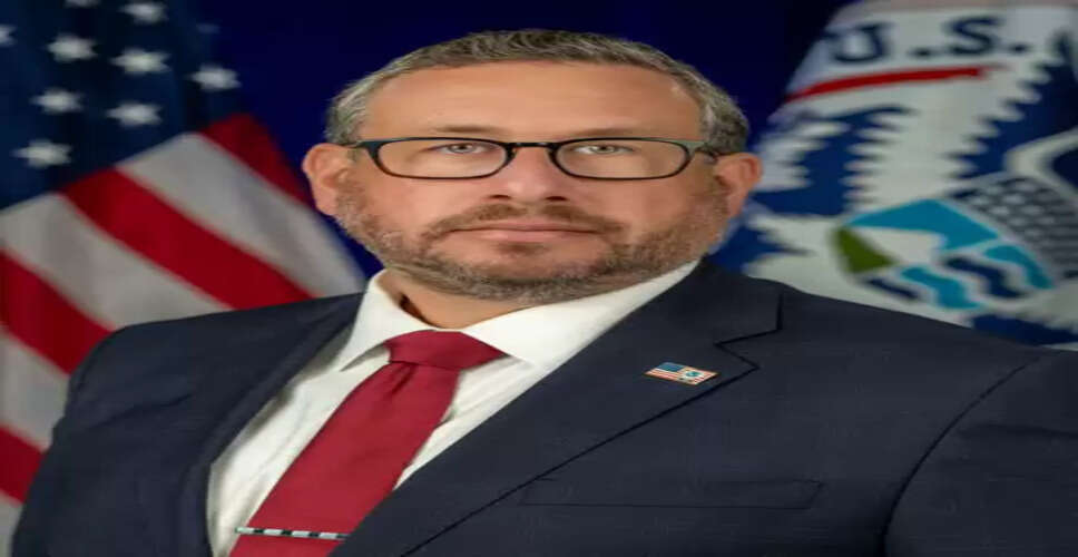 अमेरिका ने वर्क परमिट की अवधि कम की, हजारों भारतीय पेशवरों पर पड़ेगा असर