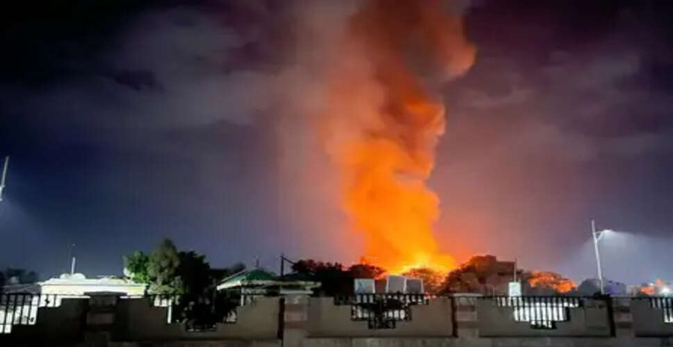 यमन की राजधानी पर अमेरिकी हवाई हमलों में आठ लोगों की मौत