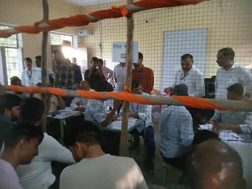खैरथल सभापति चुनाव में भाजपा-कांग्रेस के प्रत्याशी आमने-सामने, 45 पार्षद करेंगे फैसला