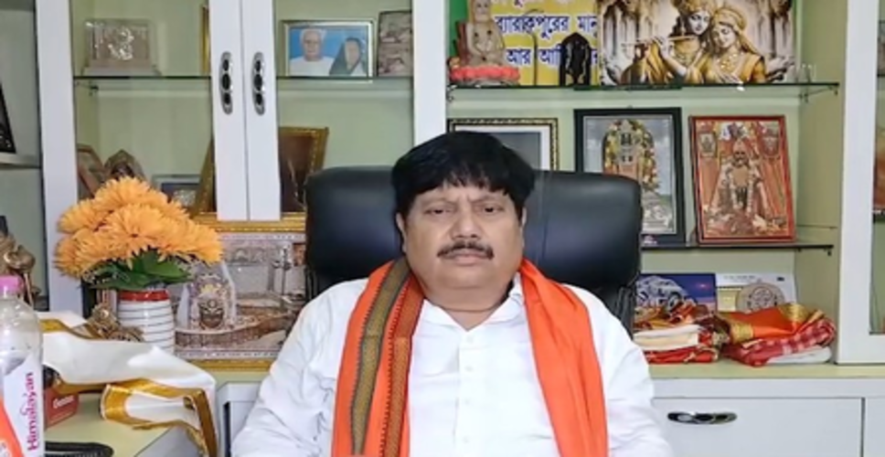 टीएमसी नेता मदन मित्रा पर अंडा फेंके जाने पर भाजपा बोली, 'अपने लोगों से ही हमला कराया'