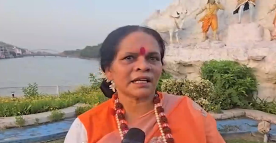 हरिद्वार : गंगा में बिरयानी डालने के वीडियो से बवाल, साध्वी प्राची बोलीं, 'ऐसे लोगों को 72 हूर से मिला दो'