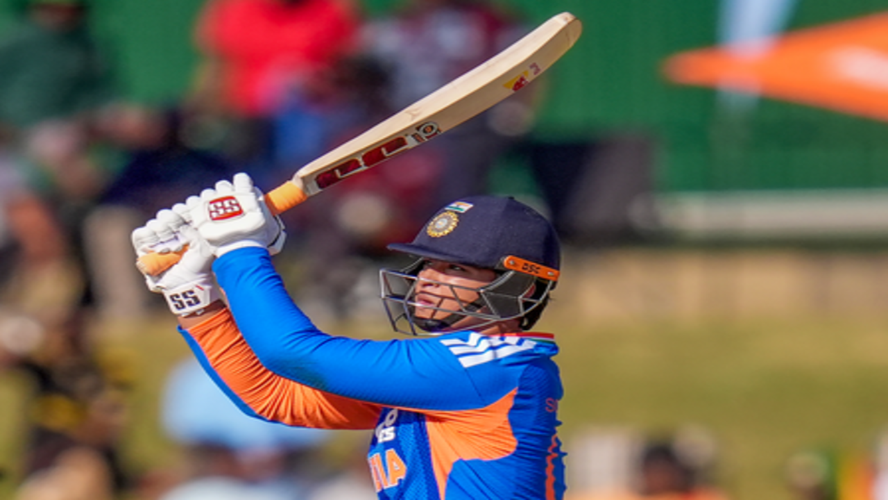 हम कोशिश करते हैं कि वैभव सोशल मीडिया से ज्यादा ध्यान क्रिकेट पर दे : ईशान किशन