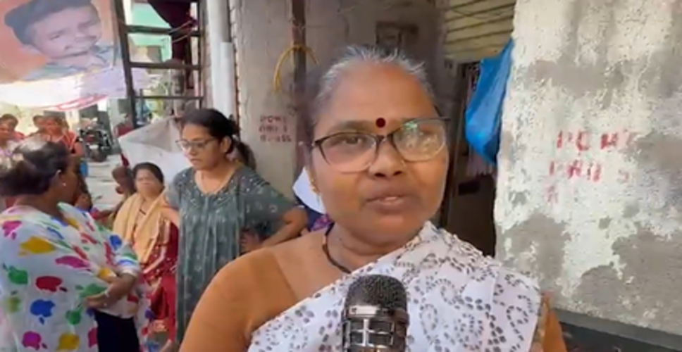 पुणे में जहरीली शराब से 12 से ज्यादा लोगों की मौत, परिजनों ने सरकार से शराबबंदी की मांग की