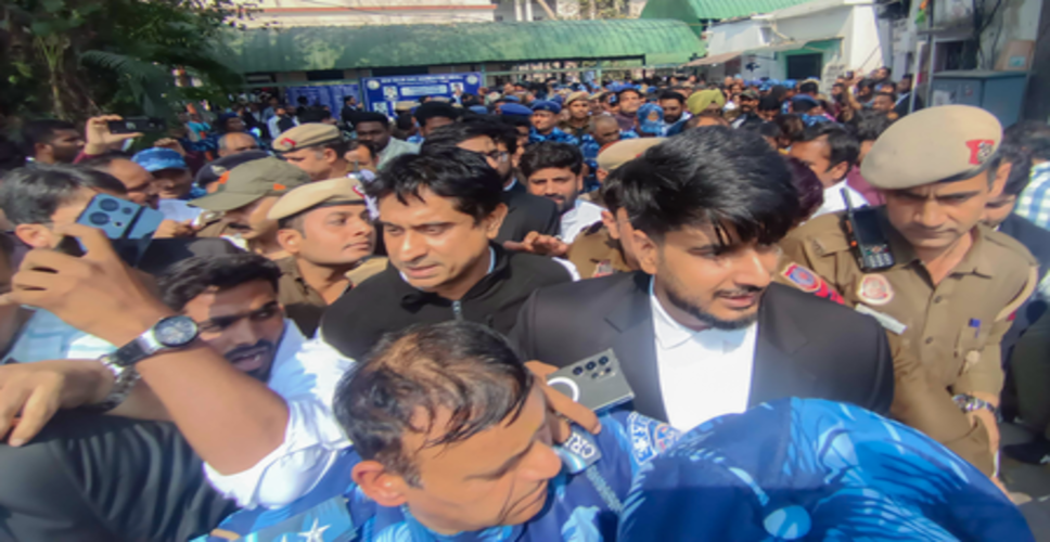 दिल्ली पुलिस की क्राइम ब्रांच कर रही एआई समिट शर्टलेस प्रोटेस्ट केस की जांच