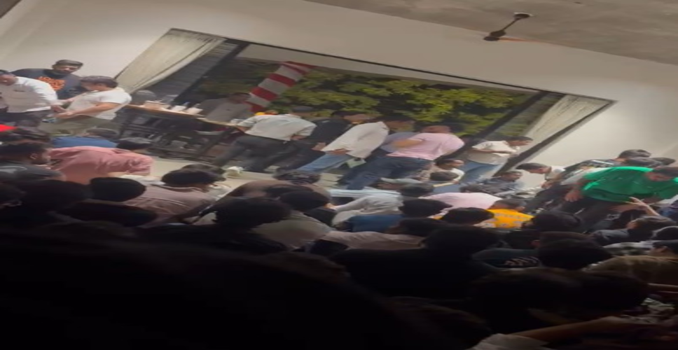 पुणे : रेव पार्टी से नाबालिगों समेत 156 लोगों को हिरासत में लिया गया; 85 लाख की ड्रग्स और शराब जब्त