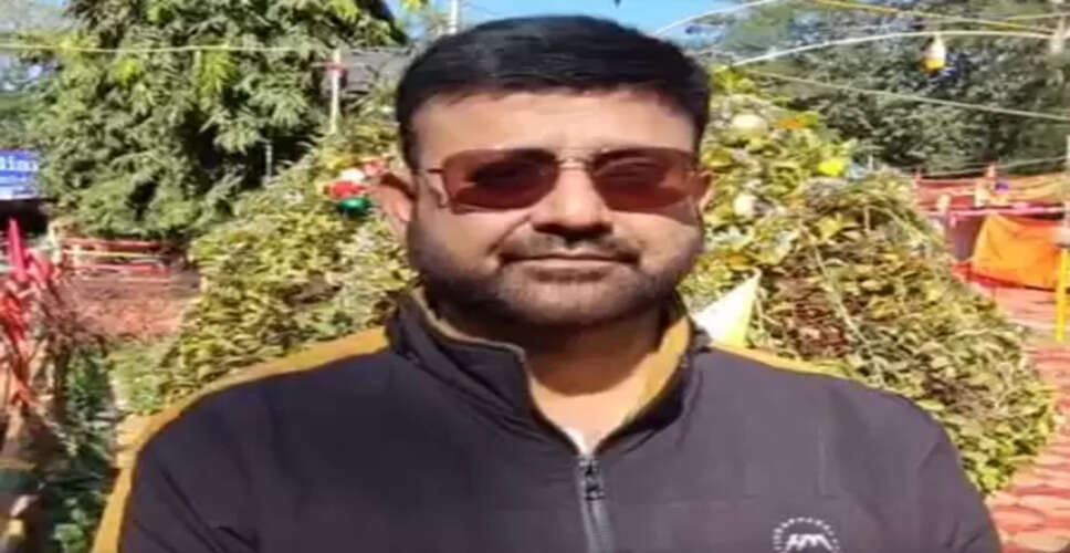 सपा सांसद सनातन पांडे को भाजपा नेता ने दी पाकिस्तान जाने की नसीहत