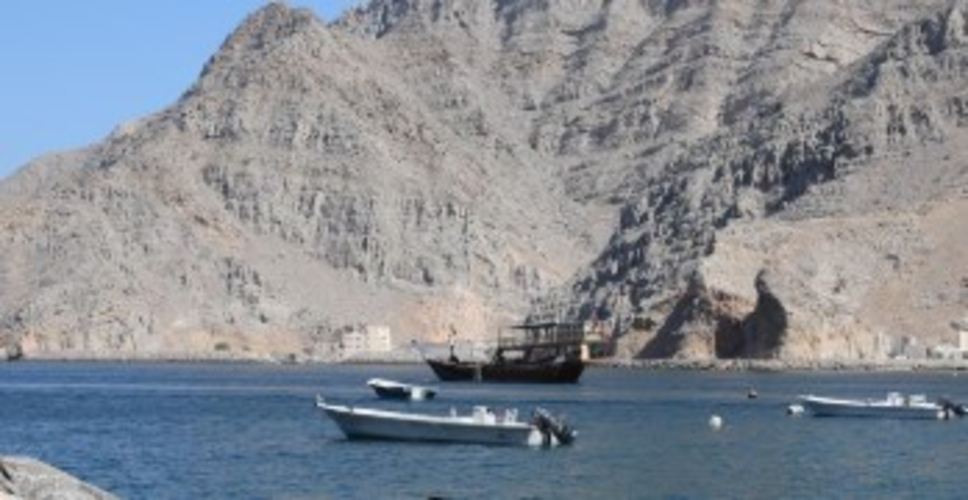 ईरान को स्ट्रेट ऑफ होर्मुज खोलने में करना पड़ रहा संघर्ष: रिपोर्ट