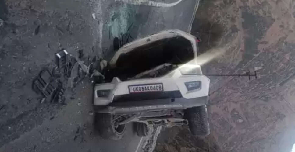 चमोली: औली से लौट रहे छात्रों की स्कॉर्पियो अनियंत्रित होकर पलटी, सभी सुरक्षित