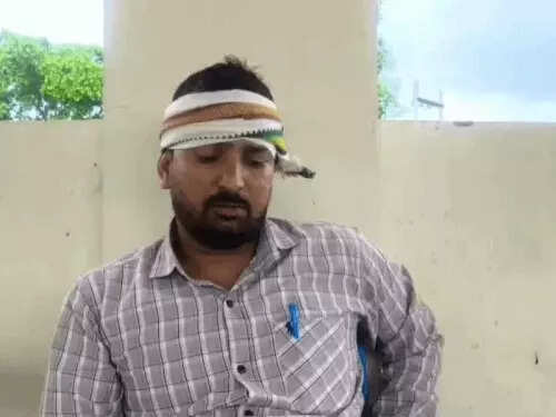 अलवर में सरपंच ने दी आत्मदाह की चेतावनी, ग्राम विकास अधिकारी पर लगाए गंभीर आरोप