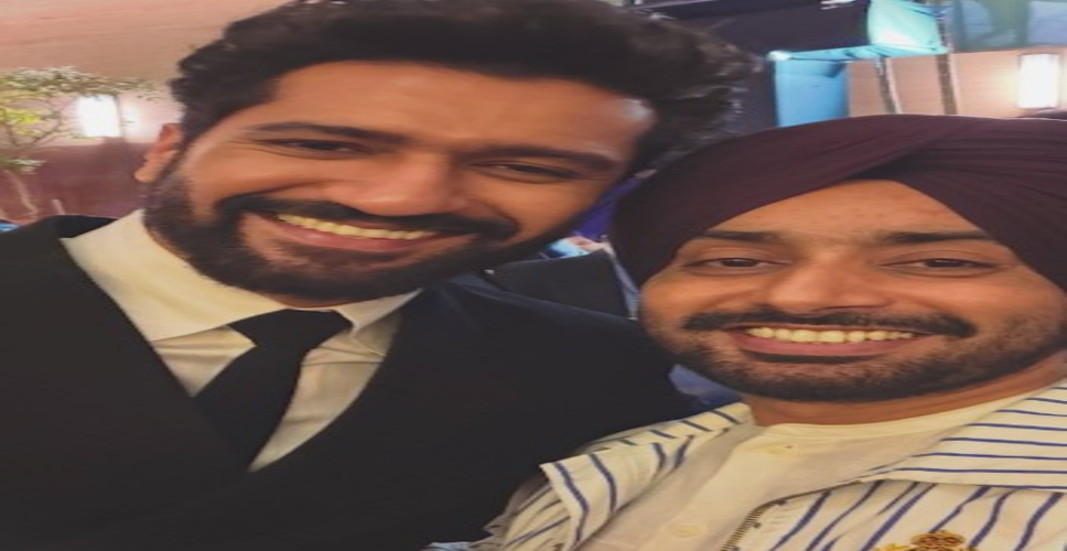 सिनेमाई सितारों के बीच चमके पंजाबी गायक डॉ. सतिंदर सरताज, तस्वीरों के साथ बयां किए जज्बात