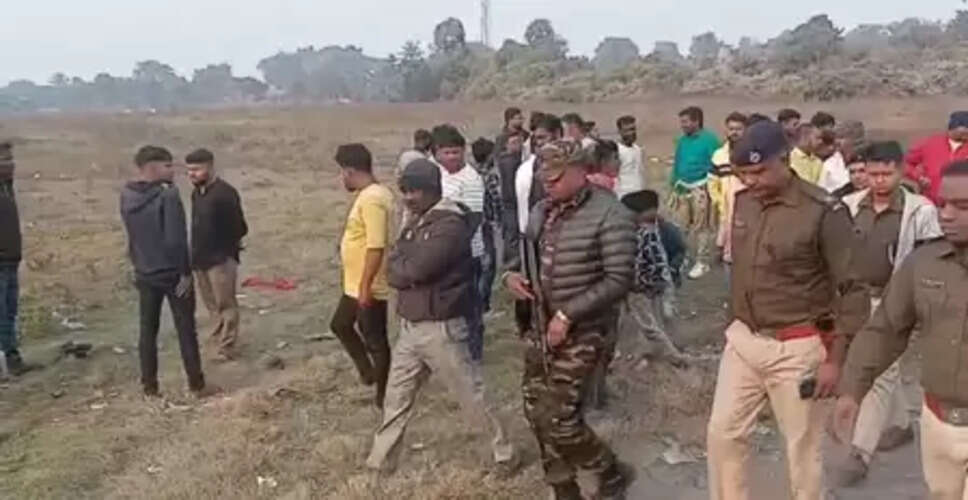 झारखंड: धनबाद में युवकों ने अंधाधुंध फायरिंग कर फैलाई दहशत, छापेमारी कर रही पुलिस