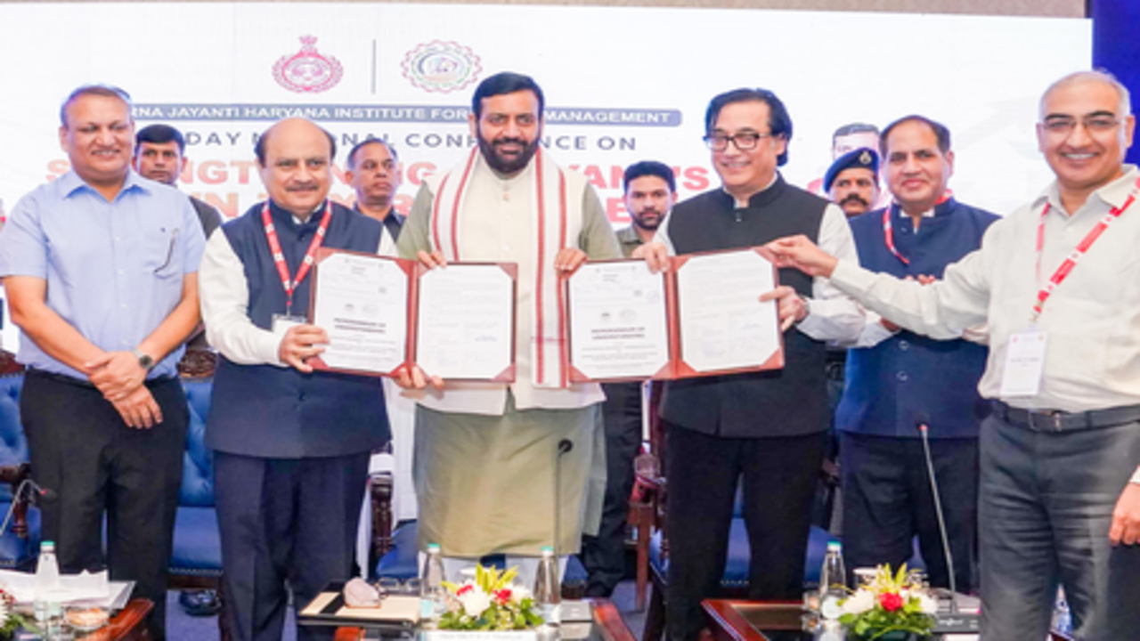 हरियाणा की राजस्व व्यवस्था को और अधिक सुदृढ़ बनाना है: सीएम नायब सिंह सैनी