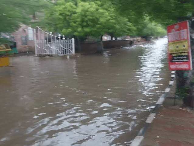 जोधपुर में झमाझम बारिश से बदला मौसम: MDM अस्पताल के सामने जलभराव, किसानों के चेहरों पर लौटी मुस्कान