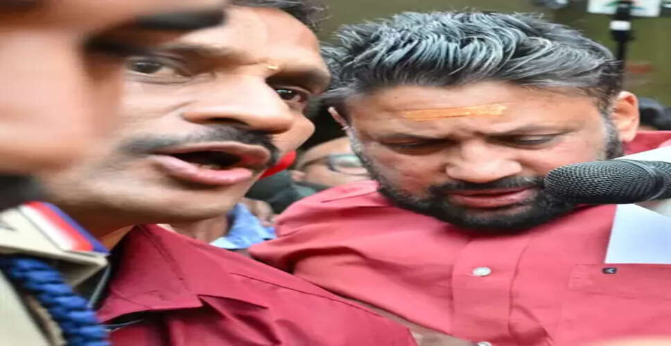 सबरीमाला सोना चोरी मामले में गिरफ्तार पुजारी की तबीयत बिगड़ी, अस्पताल में भर्ती