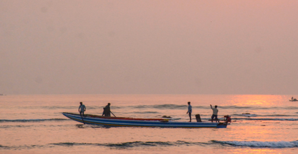 आंध्र प्रदेश ने तमिलनाडु से अपने जलक्षेत्र में अवैध मछली पकड़ने वाली नौकाओं के प्रवेश को रोकने का आग्रह किया