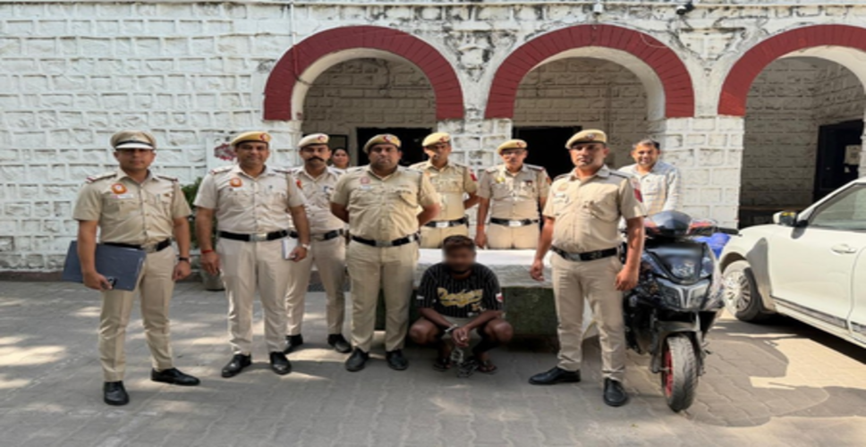 दिल्ली पुलिस ने ठगी करने वाले गैंग का किया पर्दाफाश, चोरी का पूरा सामान बरामद