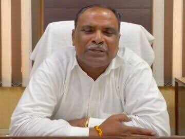 चाकूबाजी में दलित युवक की मौत के बाद SI सस्पेंड, छेड़छाड़ शिकायत पर कार्रवाई नहीं करने का आरोप