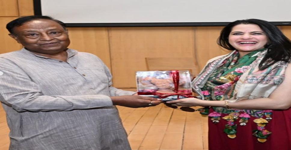 बिहार म्यूजियम पहुंचीं सोना महापात्रा, पोस्ट में दिखाई भारत की समृद्ध विरासत की झलक