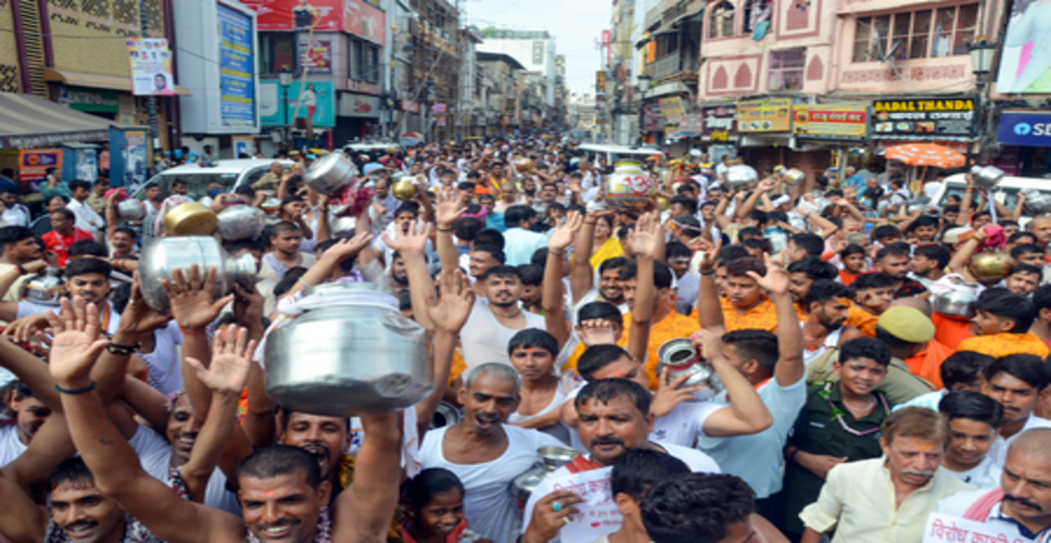 महाशिवरात्रि को लेकर काशी विश्वनाथ मंदिर में भव्य तैयारियां, 10 लाख श्रद्धालुओं के आगमन की संभावना