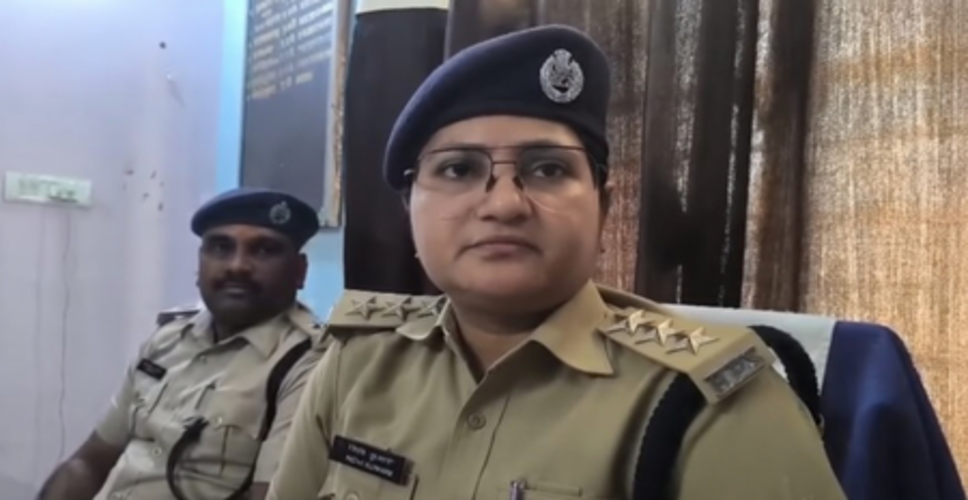 ट्रेन में चाकू मारकर यात्री को घायल करने वाले आरोपी गिरफ्तार, न्यायिक हिरासत में भेजे गए