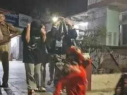 वीडियो में देखें जोधपुर में आधी रात स्पा सेंटर पर छापा, थाईलैंड की 10 युवतियां पकड़ी