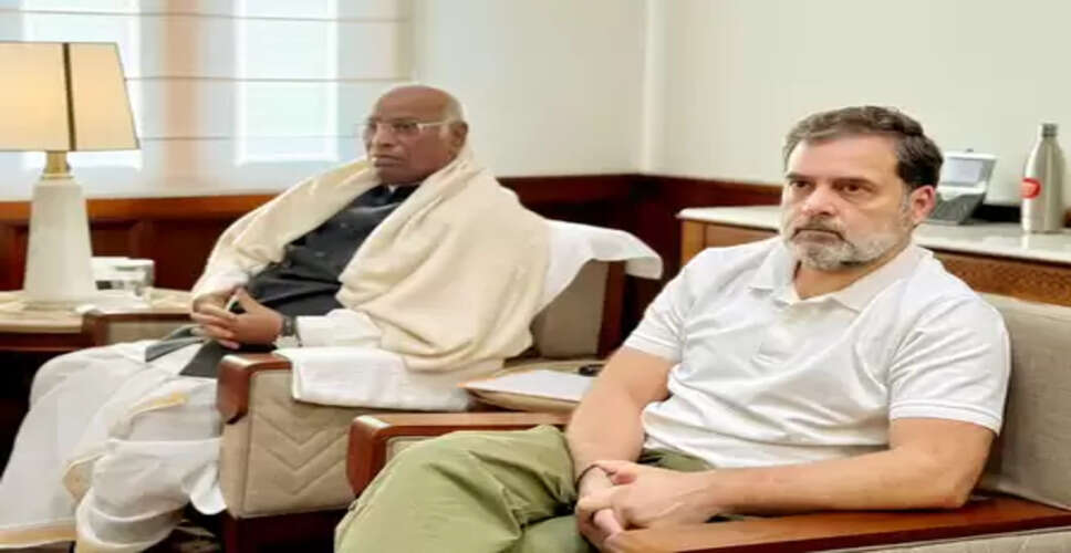 अरुणाचल प्रदेश में ट्रक हादसे पर खरगे, प्रियंका समेत राहुल गांधी ने जताया दुख