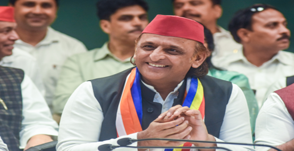 सरकार की &lsquo;बदनीयत&rsquo; बेनकाब, महिला आरक्षण पर कर रही दिखावा: अखिलेश यादव