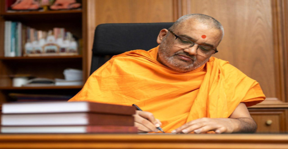 संस्कृत में साहित्य अकादमी पुरस्कार 2025: बीएपीएस के साधु स्वामी भद्रेशदासजी की &lsquo;प्रस्थान चतुष्टय ब्रह्मघोष&rsquo; को राष्ट्रीय सम्मान