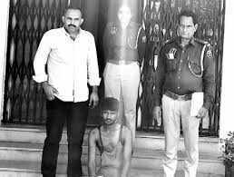 श्याम जागरण के निमंत्रण के दौरान विवाद, वीडियो में देंखे मारपीट के बाद युवक मोबाइल टावर पर चढ़ा; गिरफ्तारी के आश्वासन पर उतरा नीचे