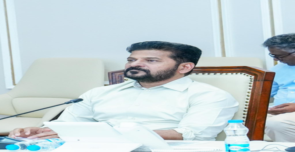 हिटलर वाले बयान पर घिरे रेवंत रेड्डी, विपक्ष ने कांग्रेस पर साधा निशाना