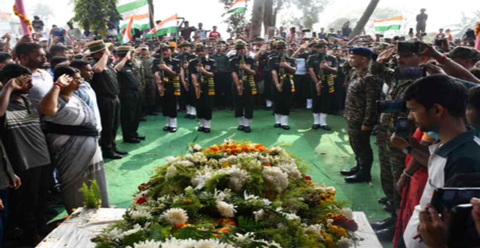 थलसेना प्रमुख ने दी सूबेदार संदीप कुमार, अग्निवीर मनीष और गनर अजय जैसवाल को श्रद्धांजलि