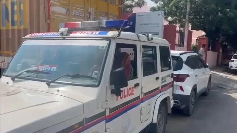 जयपुर में शख्स ने खुद को राज्यमंत्री का OSD बताकर मांगी VIP सुविधाएं, जांच में हुआ खुलासा