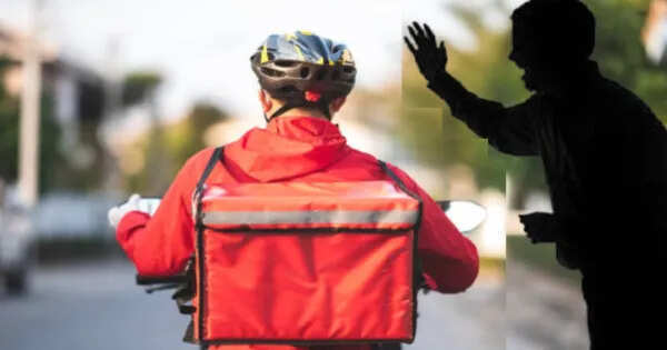 जयपुर में फूड डिलीवरी बॉय से लूट, कस्टमर बनकर बुलाया सुनसान जगह, वीडियो में देखें मारपीट कर बाइक, मोबाइल और कैश लूटकर फरार
