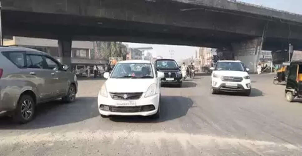 गुजरात : मैस्टिक एस्फाल्ट तकनीक से बेहतर हुईं वलसाड जिले के वापी की सड़कें, स्&zwj;थानीय लोगों ने की सराहना