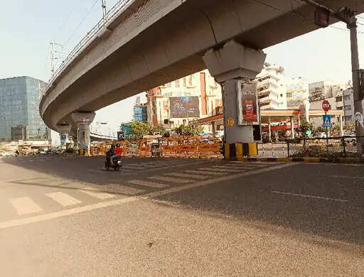 जयपुर में ट्रैफिक जाम से राहत की कोशिश, गंगा-जमुना पेट्रोल पंप तिराहे का कट बंद; न्यू आतिश मार्केट में बढ़ा दबाव