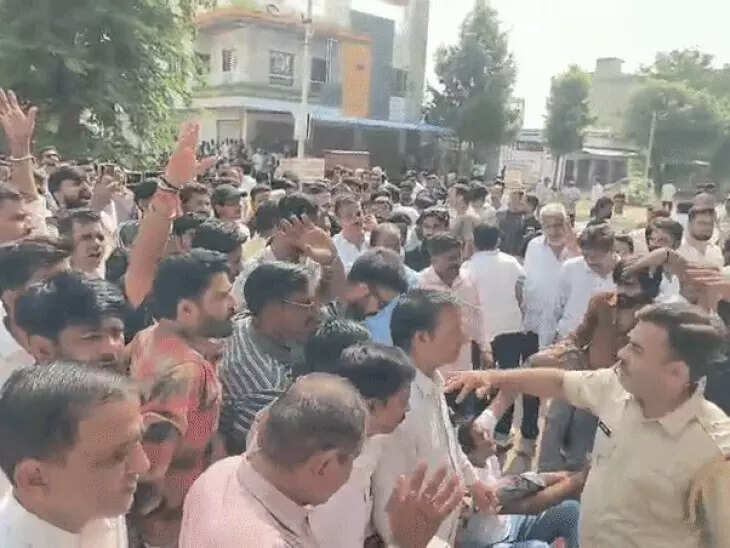 फतहनगर-सनवाड़ नगरपालिका में कुर्सी को लेकर घमासान, भाजपा के पूर्व चेयरमैन समेत दो पार्षद हिरासत में