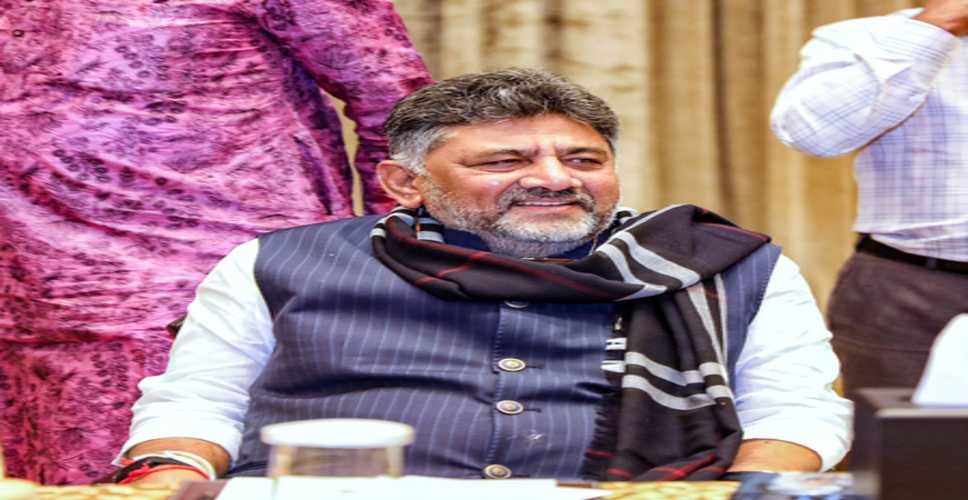 ईंधन की कीमतों में कटौती राजनीति से प्रेरित: डीके शिवकुमार