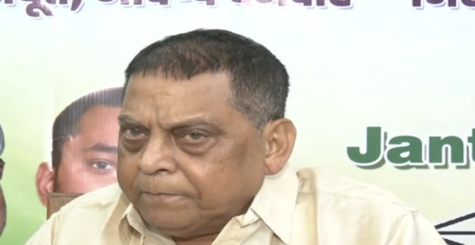 घुसपैठ देश के लिए गंभीर समस्या, सीमा पर अवैध निर्माण को सख्ती से हटाना चाहिए : नीरज कुमार