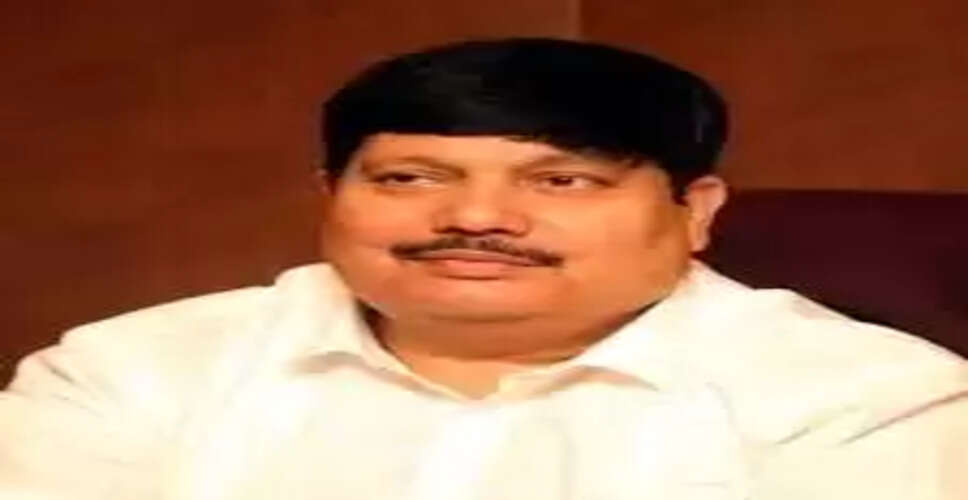 राहुल गांधी फ्रेंच में सोचते हैं, अंग्रेजी में अनुवाद करते हैं और हिंदी में बोलते हैं: अर्जुन सिंह