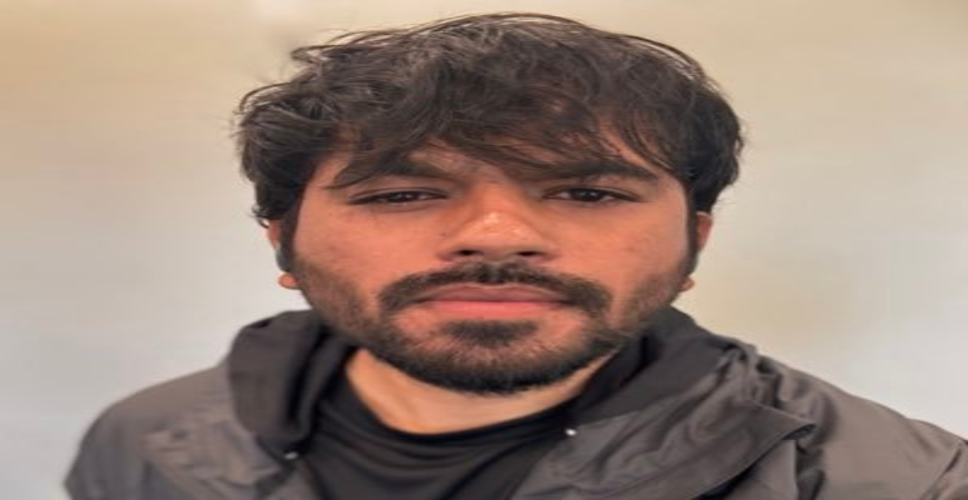 कॉकरोच जनता पार्टी के संस्थापक लौटेंगे भारत, अभिजीत दीपके बोले-हम कब तक डरकर जिएंगे