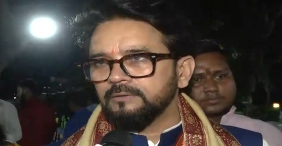 'महिला-विरोधी सोच' वाली पार्टियां आरक्षण बिल का विरोध कर रही हैं: अनुराग ठाकुर