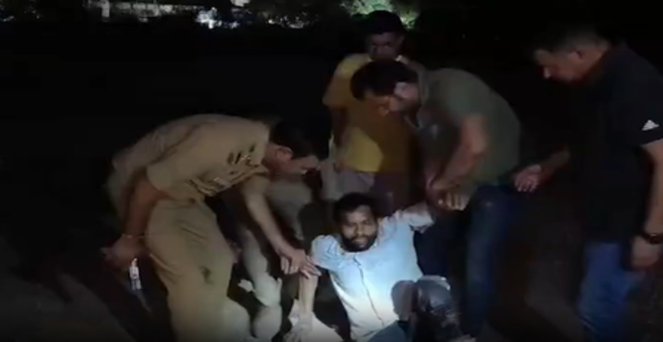गाजियाबाद: मार्निंग वॉक करने वालों से स्नेचिंग करने वाले तीन बदमाश गिरफ्तार, मुठभेड़ में दो घायल