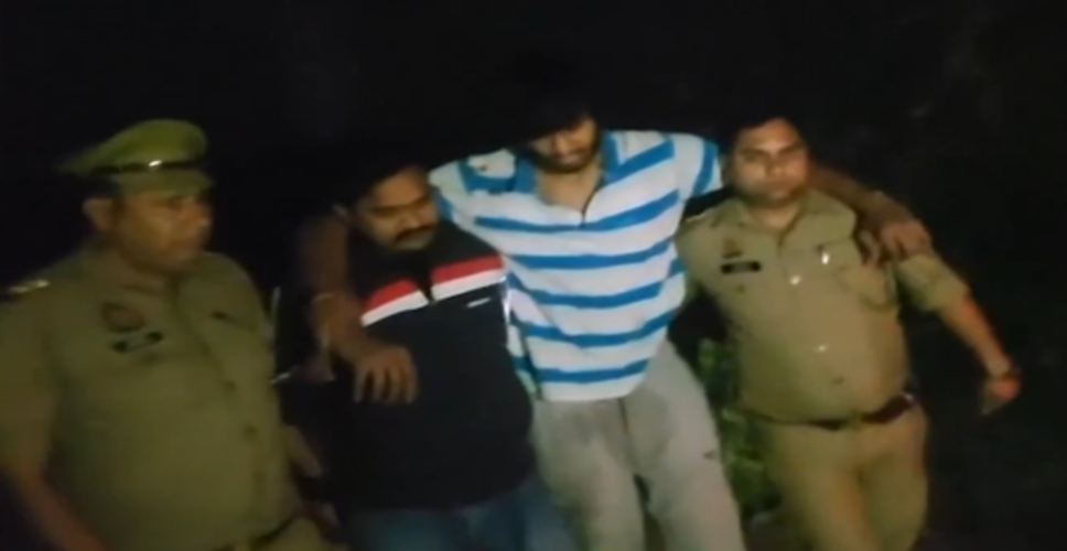 बुलंदशहर : जेवर के पास पुलिस और बदमाश के बीच मुठभेड़, पैर में गोली लगने से नैनू मावी घायल