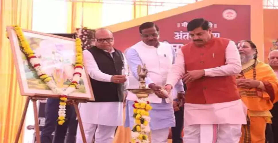 मध्य प्रदेश में 11 हजार कृष्ण भक्तों ने एक स्वर में किया गीता पाठ